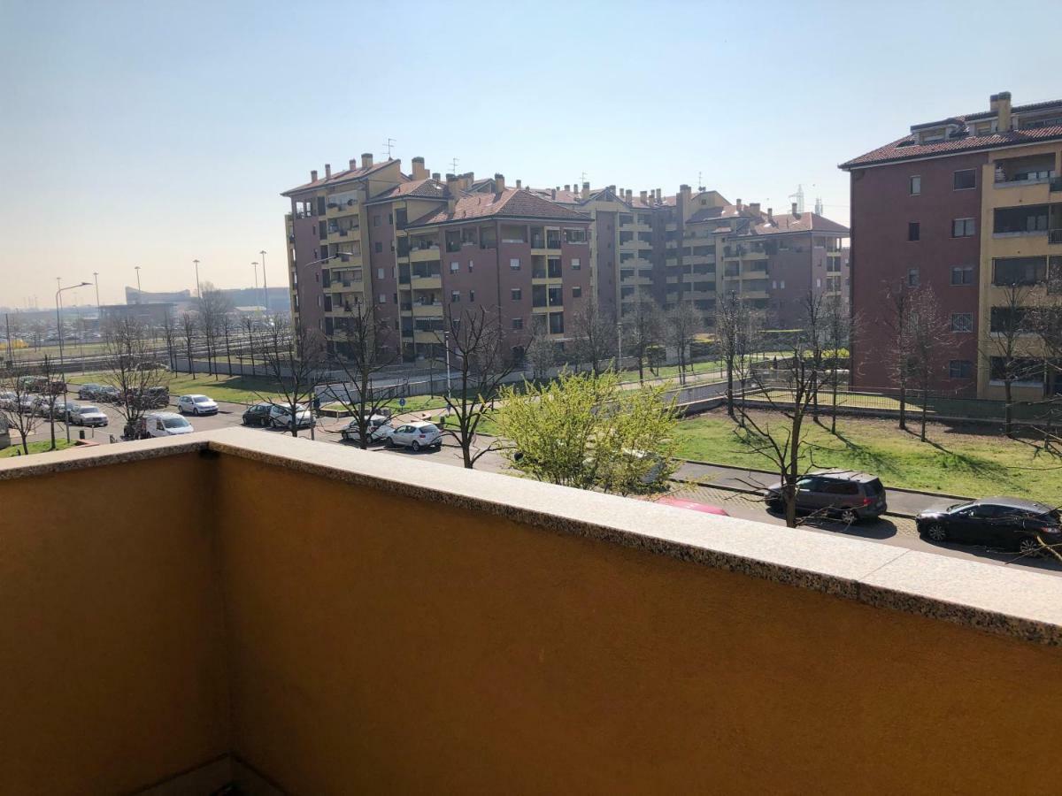 Emariva Apartment Rozzano Buitenkant foto